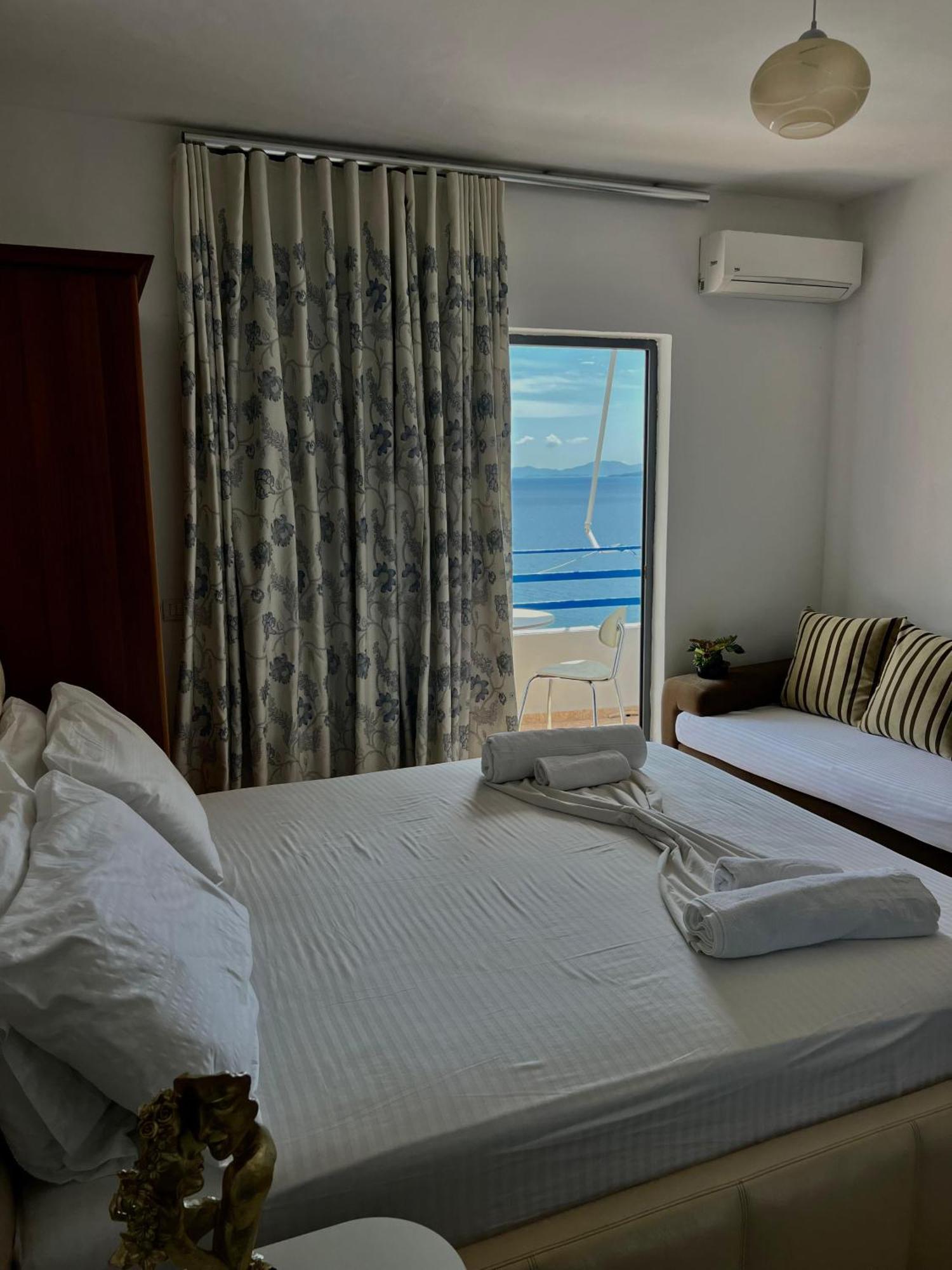 סרנדה Al Mare Rooms מראה חיצוני תמונה