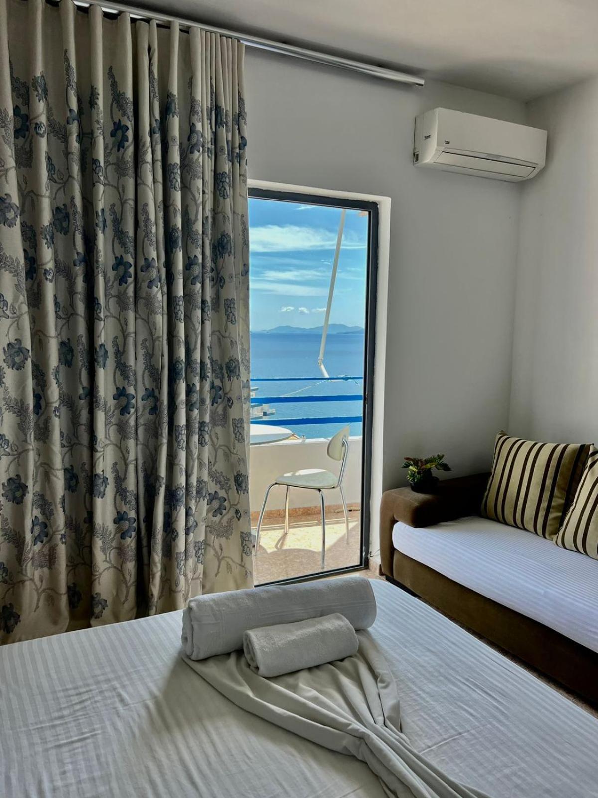 סרנדה Al Mare Rooms מראה חיצוני תמונה