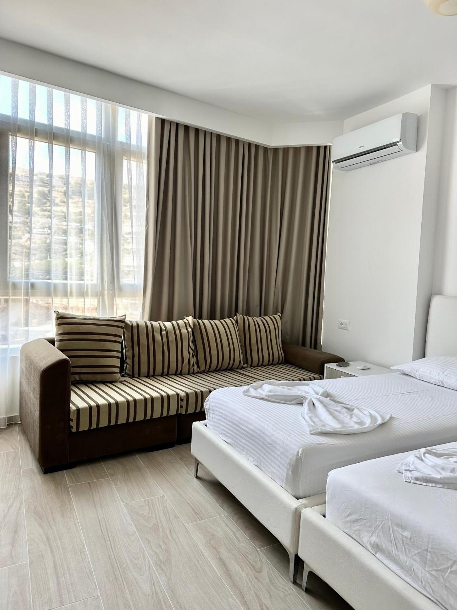 סרנדה Al Mare Rooms מראה חיצוני תמונה