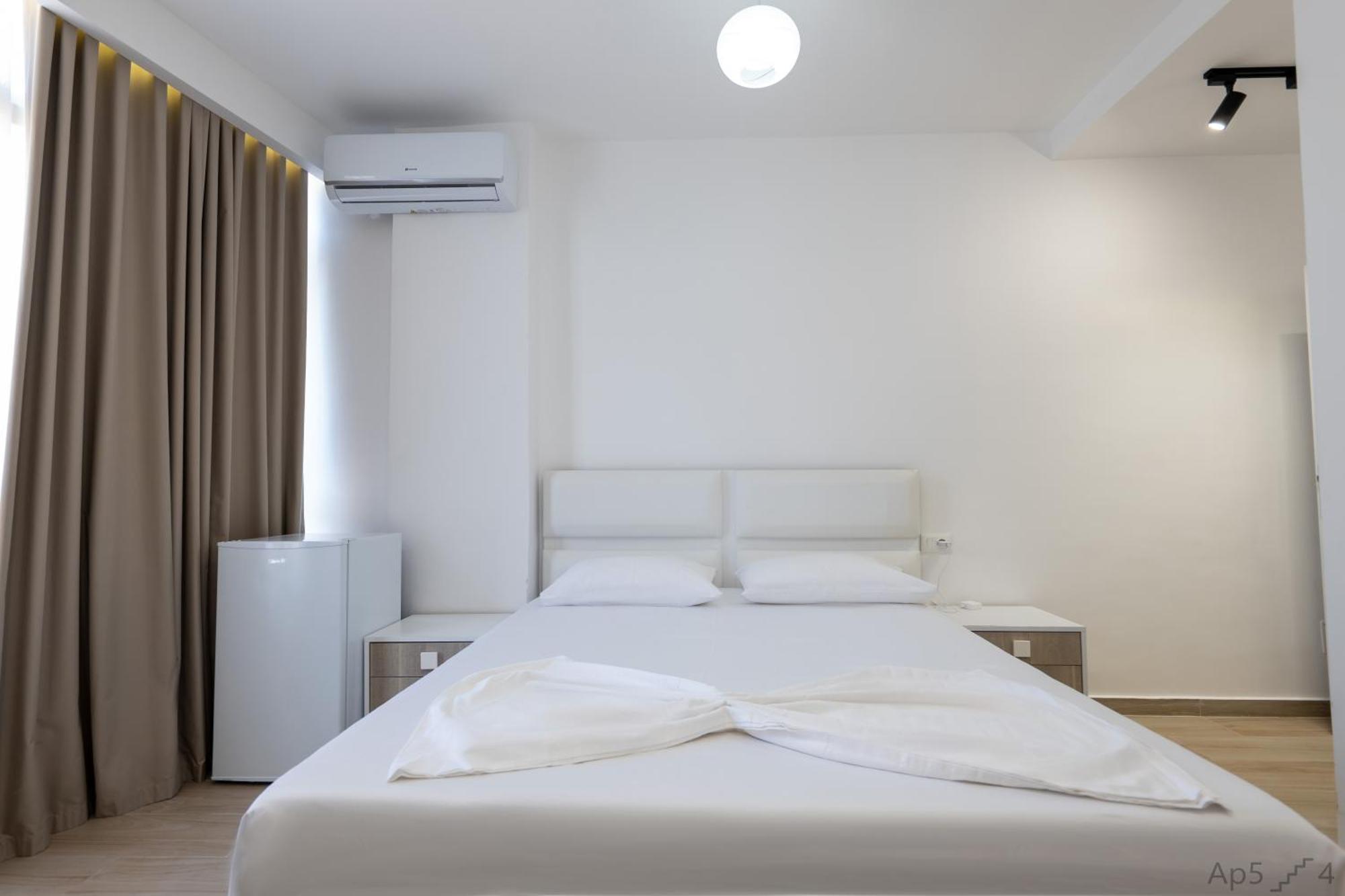 סרנדה Al Mare Rooms מראה חיצוני תמונה